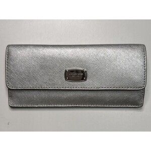 Michael Kors Wallet Silver Jet Set Travel Leather Nickel Women's